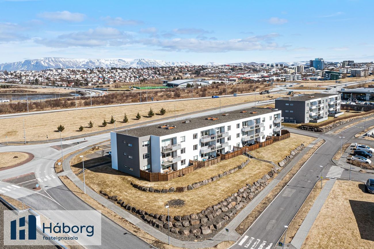 Línakur 1, 210 Garðabær