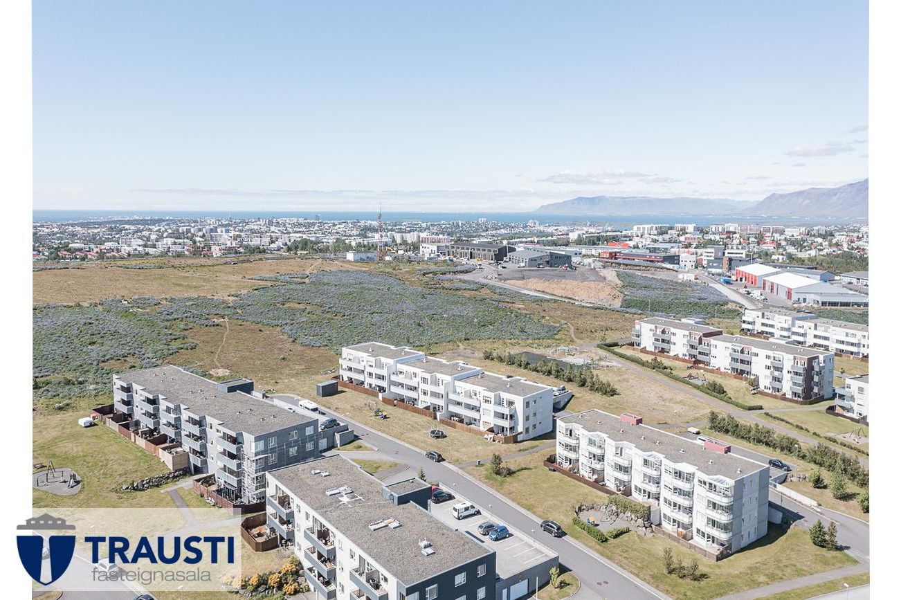 Álfkonuhvarf 43, 203 Kópavogur