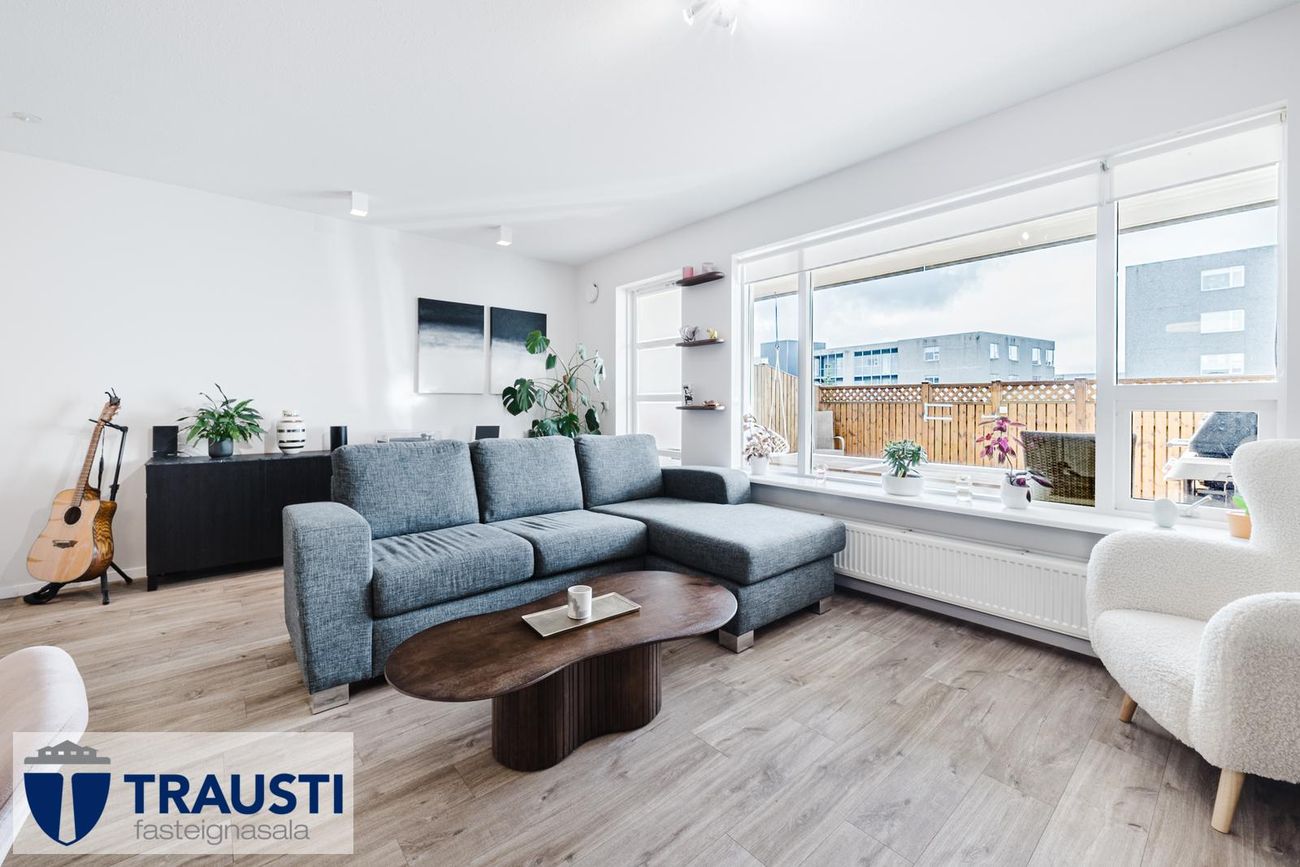 Álfkonuhvarf 43, 203 Kópavogur