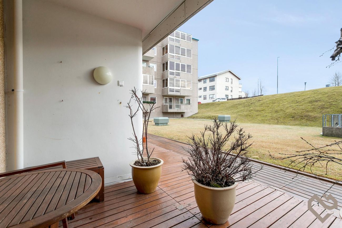 Eyrarholt 6, 220 Hafnarfjörður