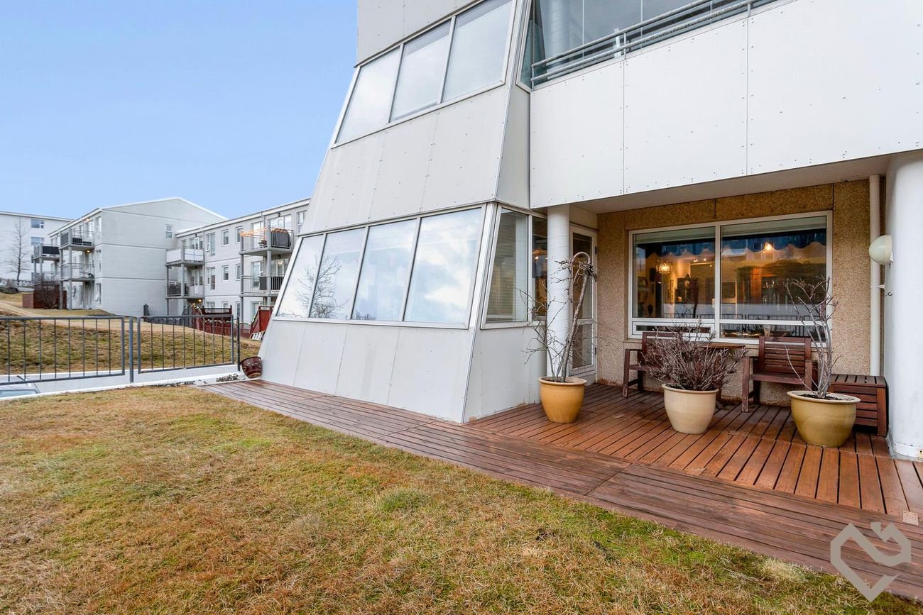 Eyrarholt 6, 220 Hafnarfjörður