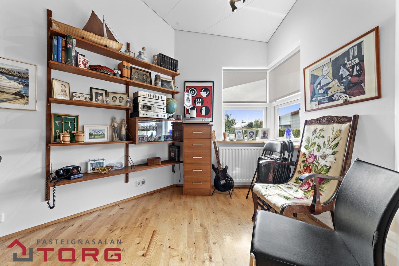 Týsvellir 1 - 0101, 230 Reykjanesbær