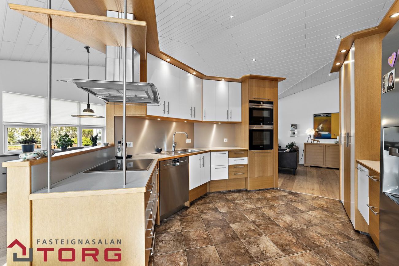 Týsvellir 1 - 0101, 230 Reykjanesbær