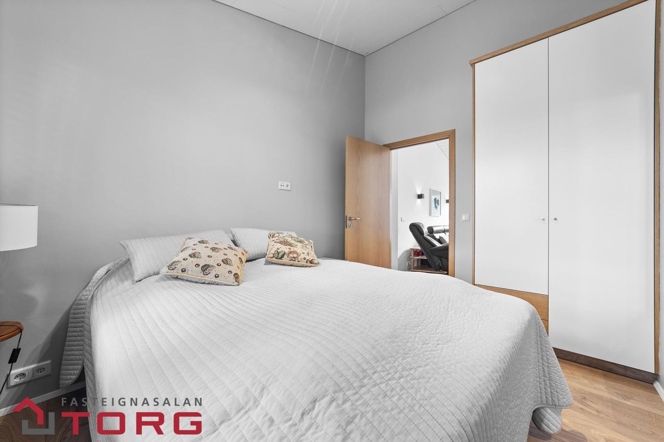 Týsvellir 1 - 0101, 230 Reykjanesbær