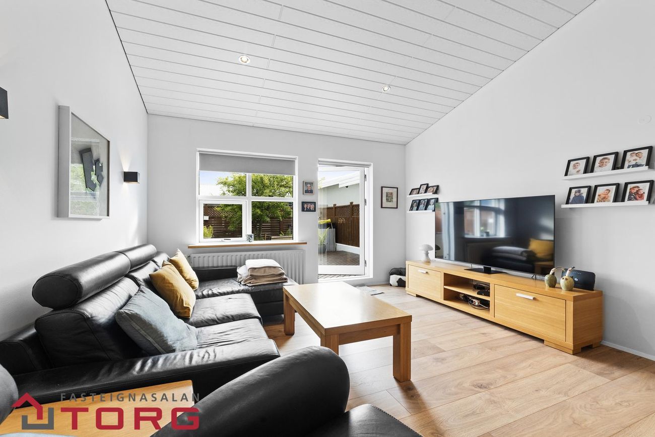 Týsvellir 1 - 0101, 230 Reykjanesbær