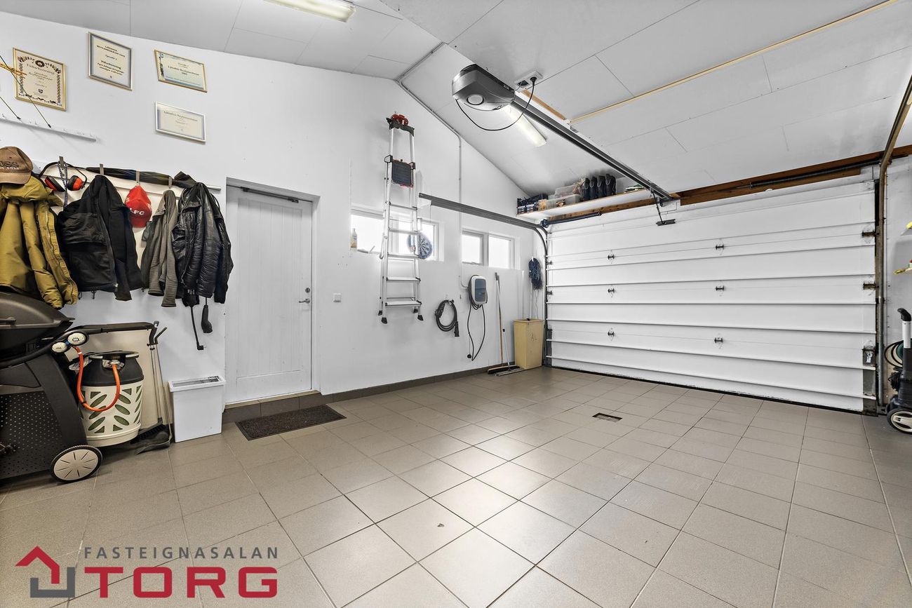 Týsvellir 1 - 0101, 230 Reykjanesbær