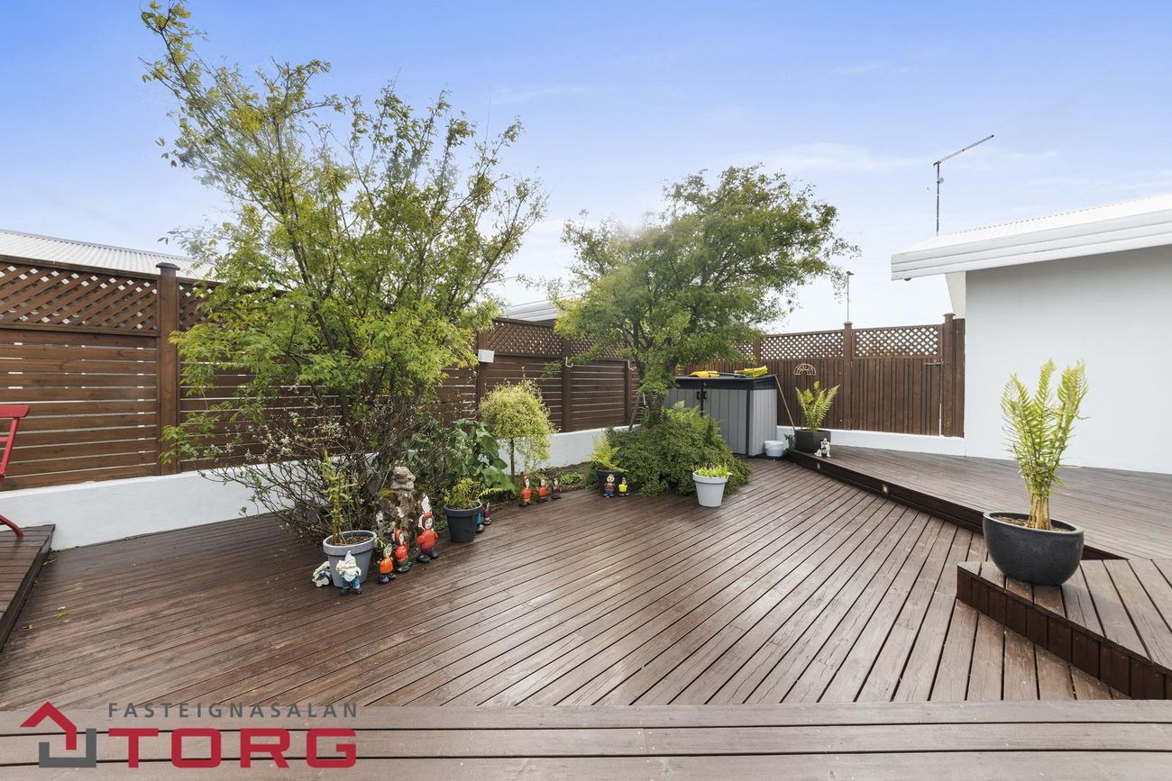 Týsvellir 1 - 0101, 230 Reykjanesbær