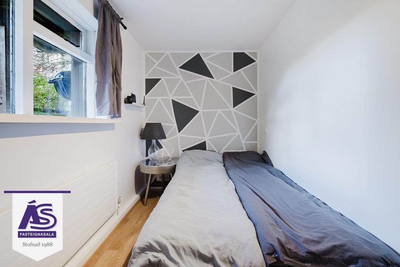Efstasund 98, 104 Reykjavík