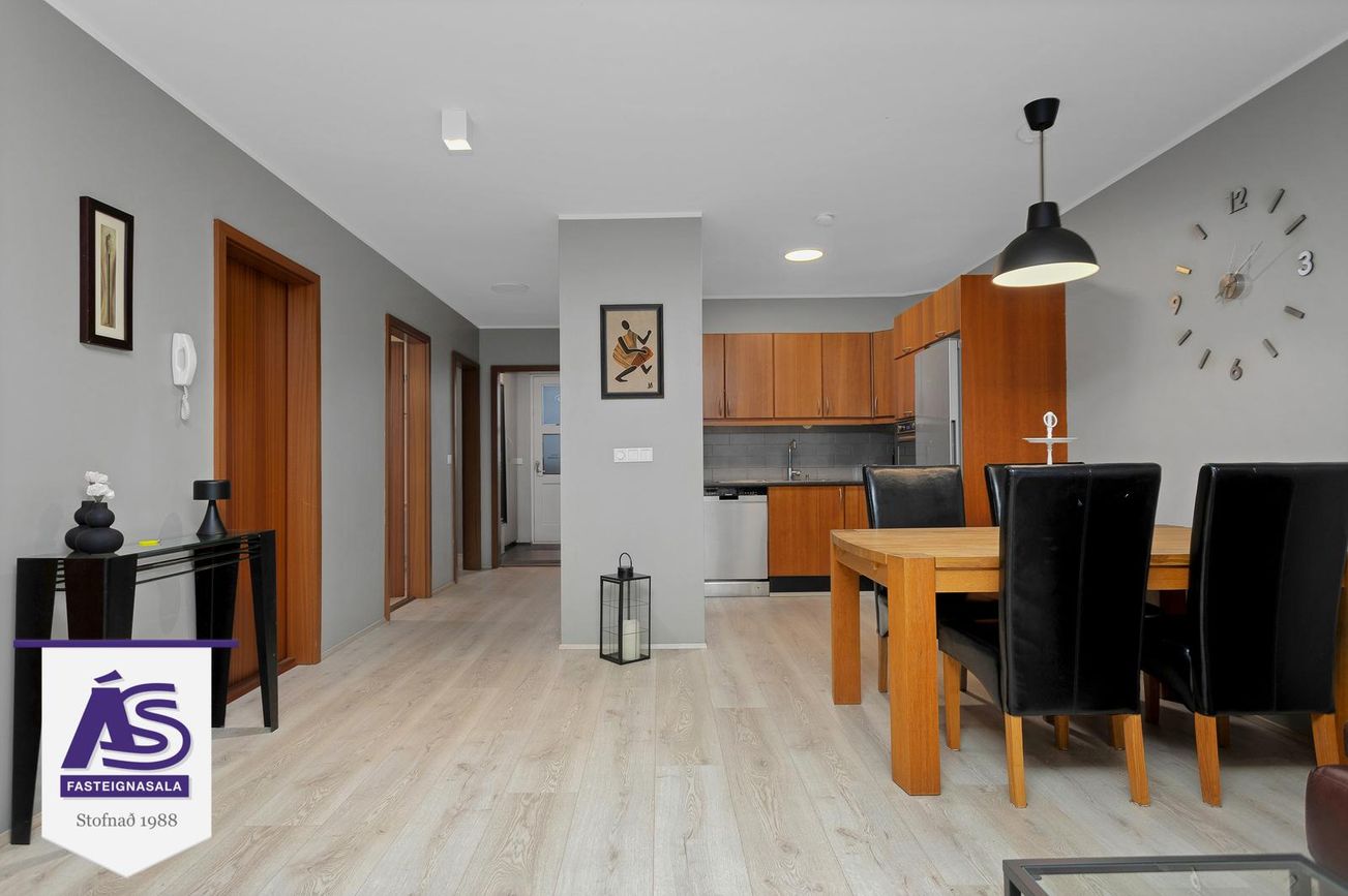 Eskivellir 7, 221 Hafnarfjörður