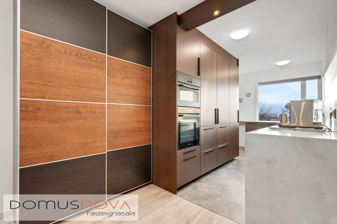 Hraunbær 128, 110 Reykjavík