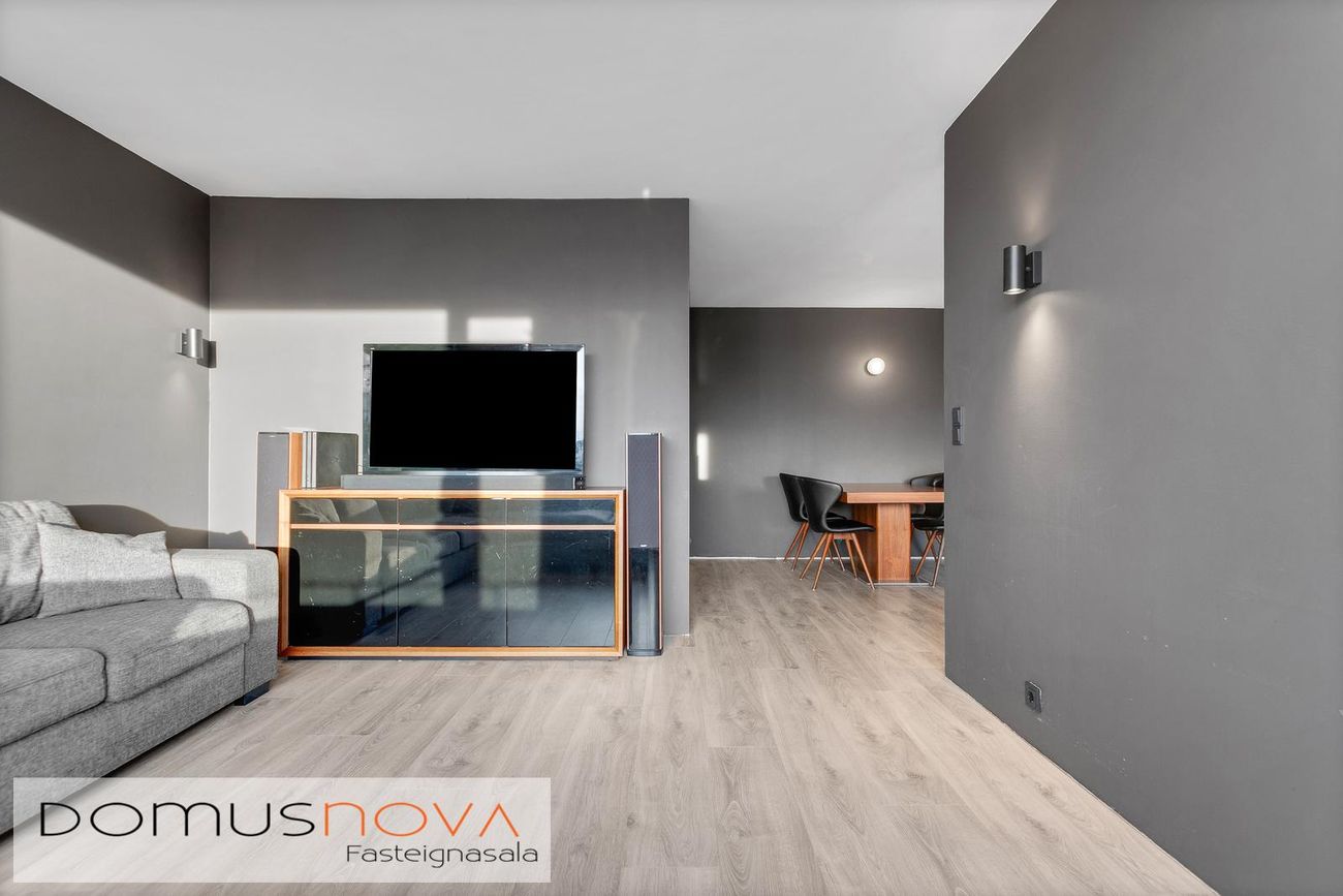 Hraunbær 128, 110 Reykjavík