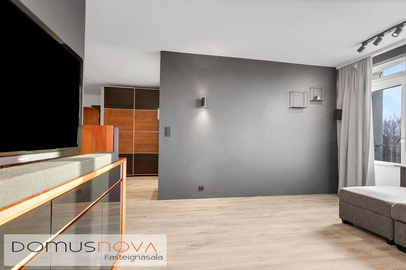 Hraunbær 128, 110 Reykjavík