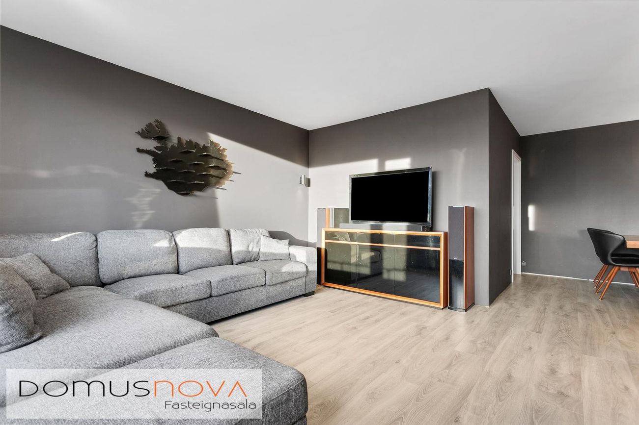 Hraunbær 128, 110 Reykjavík