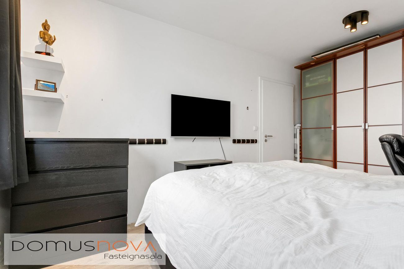 Hraunbær 128, 110 Reykjavík