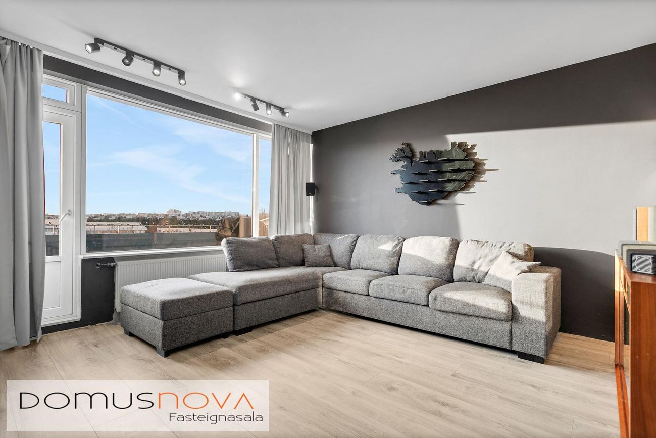 Hraunbær 128, 110 Reykjavík