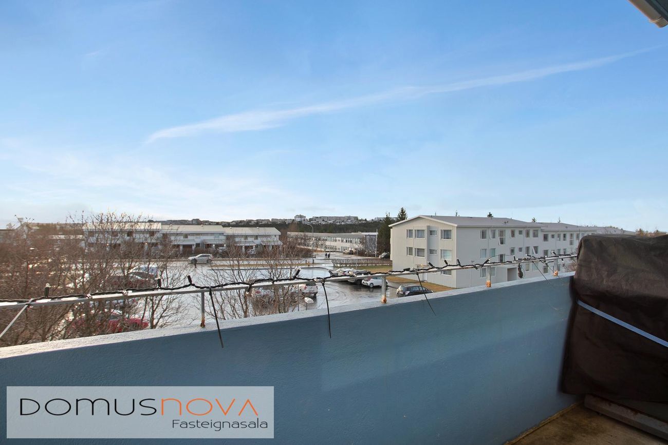 Hraunbær 128, 110 Reykjavík