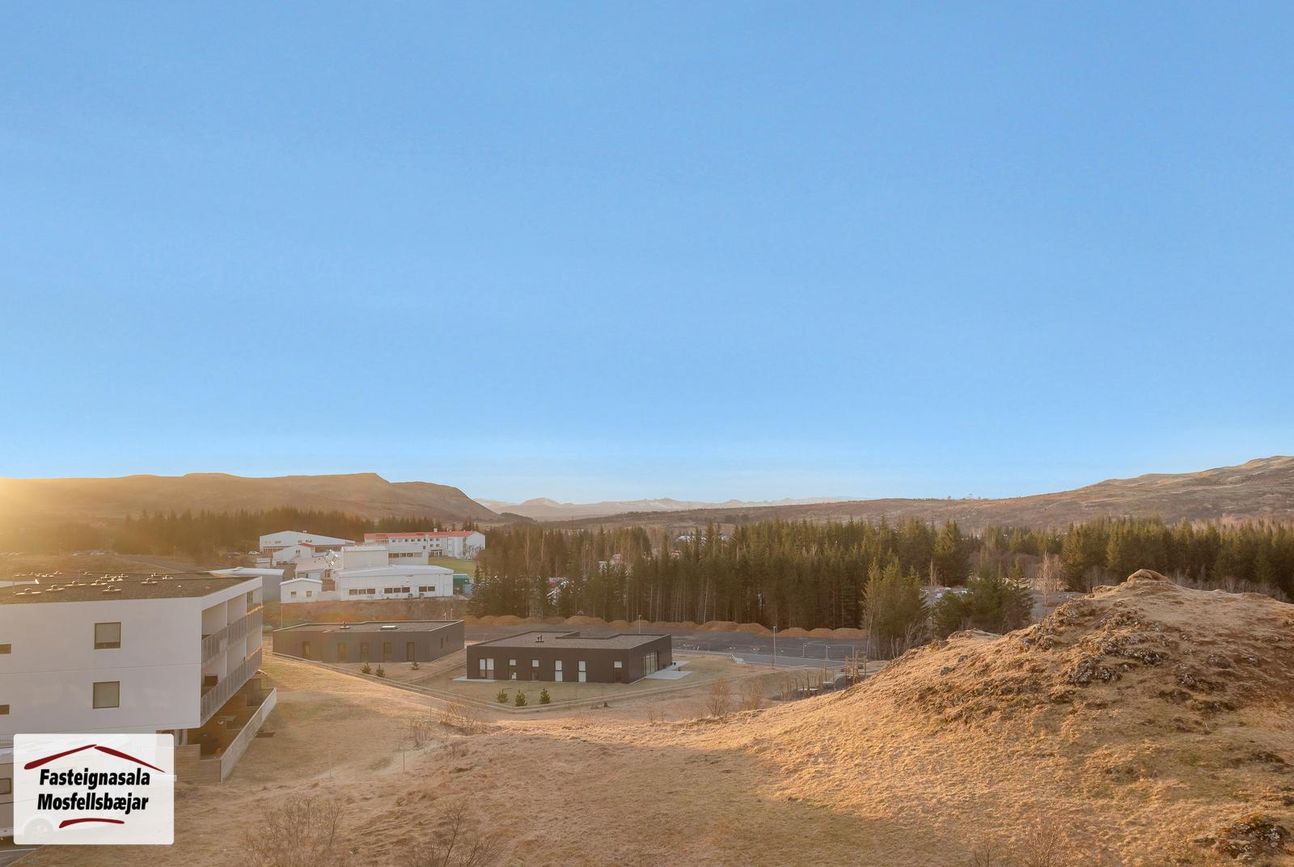Vefarastræti 34, 270 Mosfellsbær