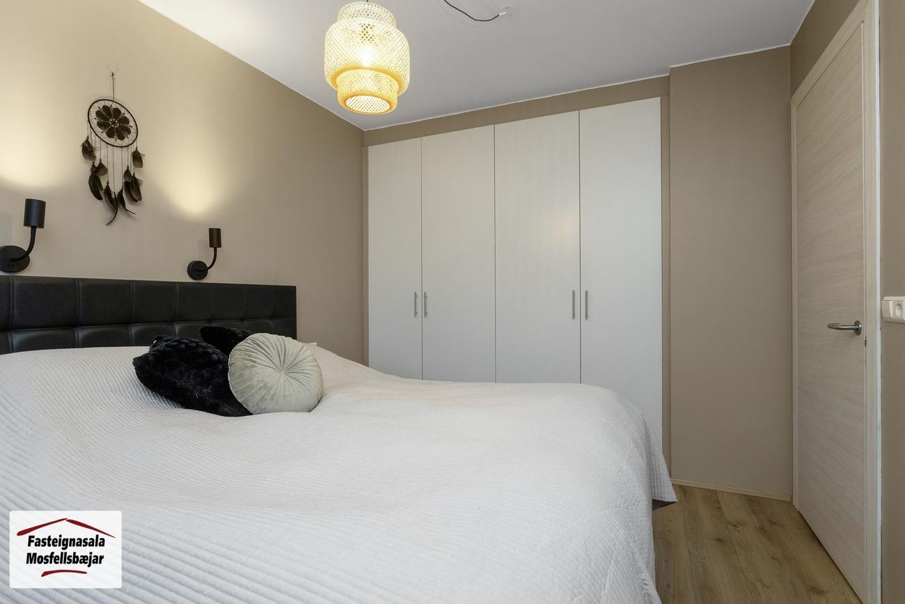 Vefarastræti 34, 270 Mosfellsbær