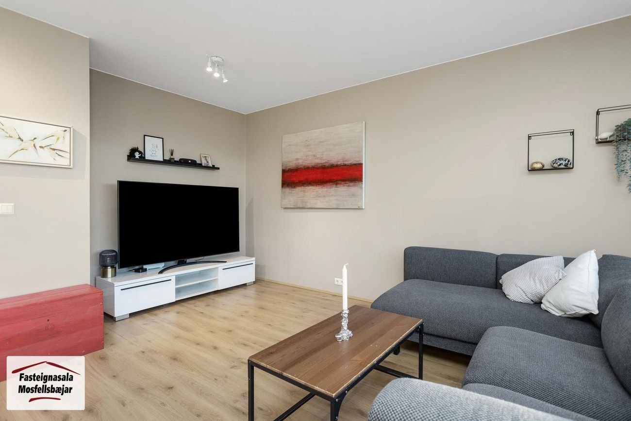Vefarastræti 34, 270 Mosfellsbær
