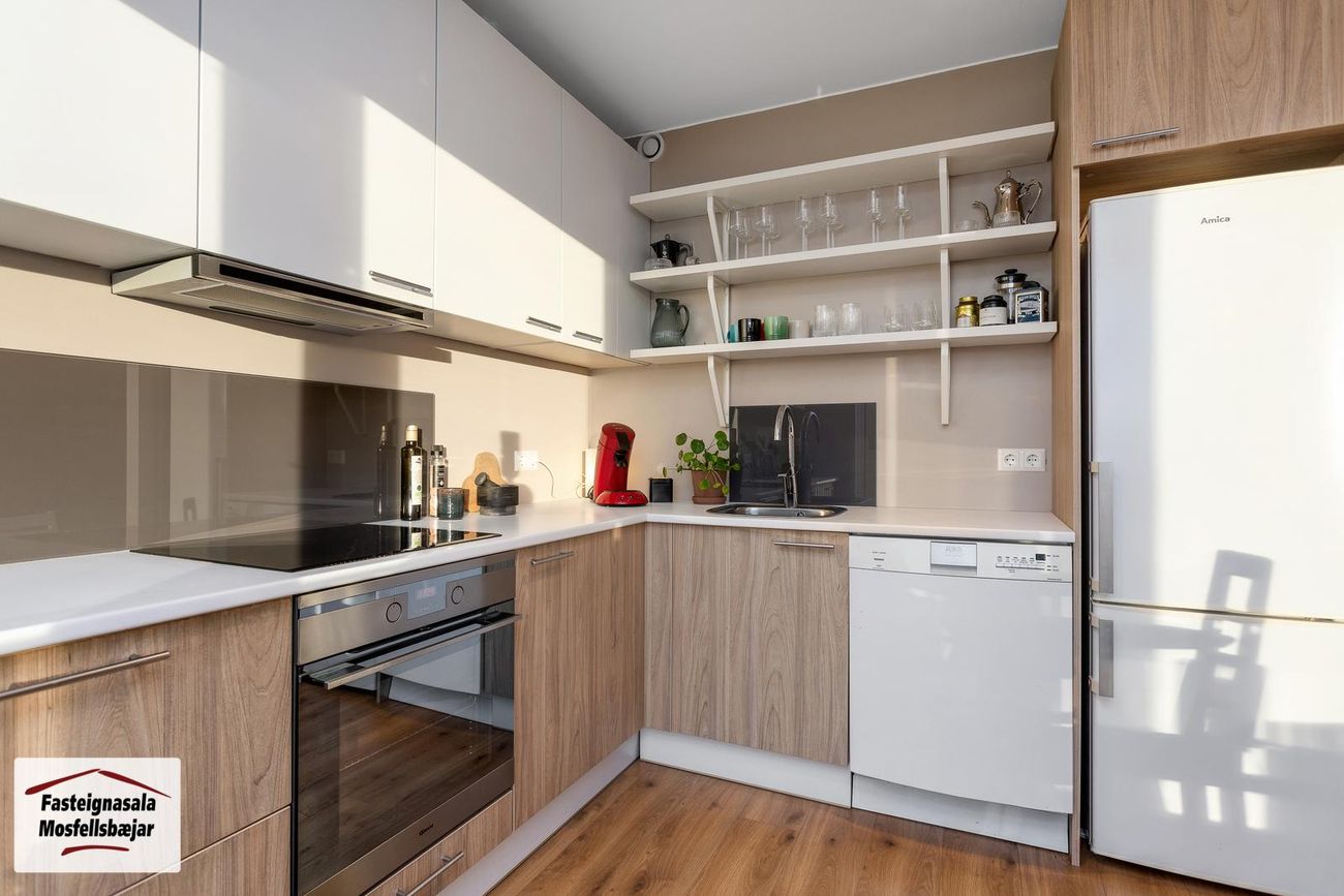 Vefarastræti 34, 270 Mosfellsbær