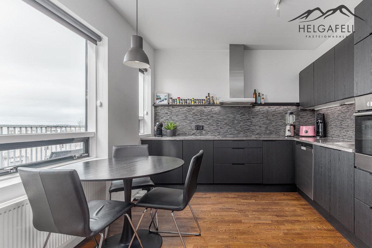 Helluvað 13, 110 Reykjavík