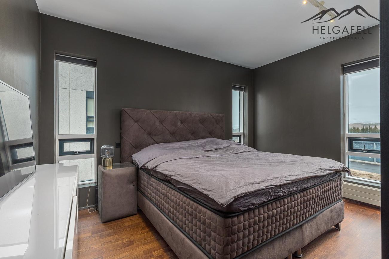 Helluvað 13, 110 Reykjavík