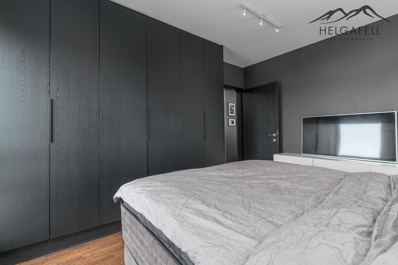 Helluvað 13, 110 Reykjavík