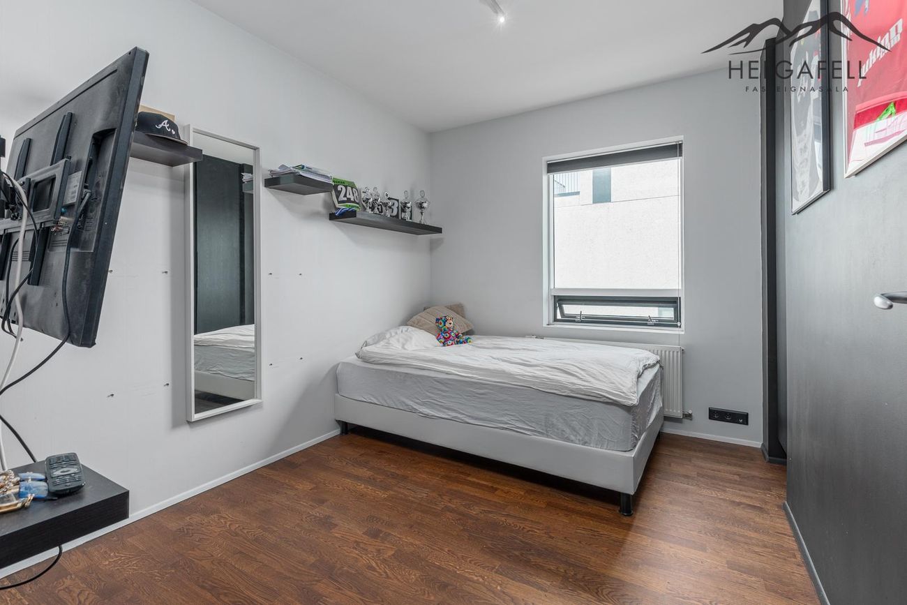 Helluvað 13, 110 Reykjavík