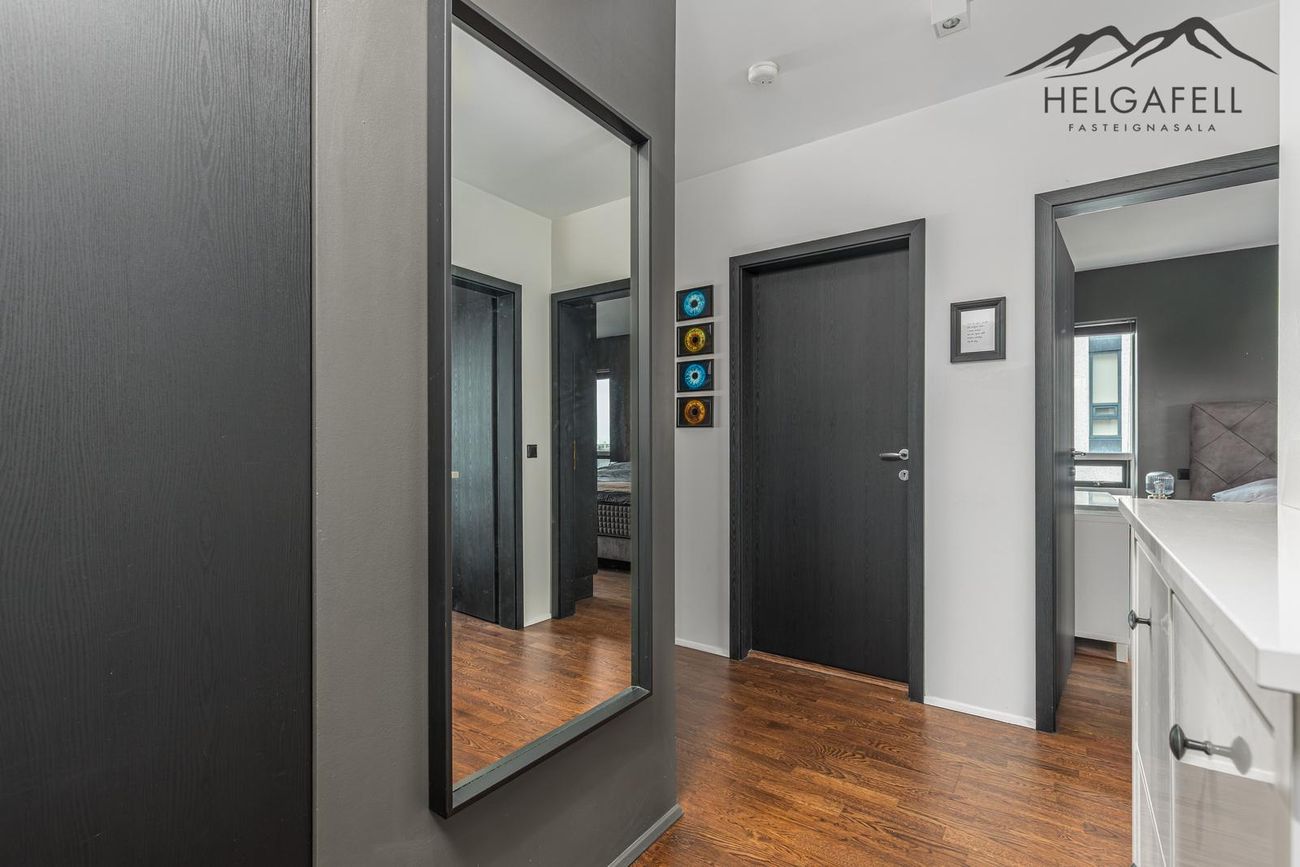 Helluvað 13, 110 Reykjavík