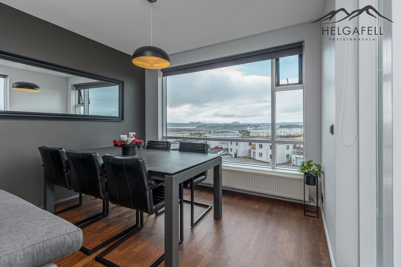 Helluvað 13, 110 Reykjavík