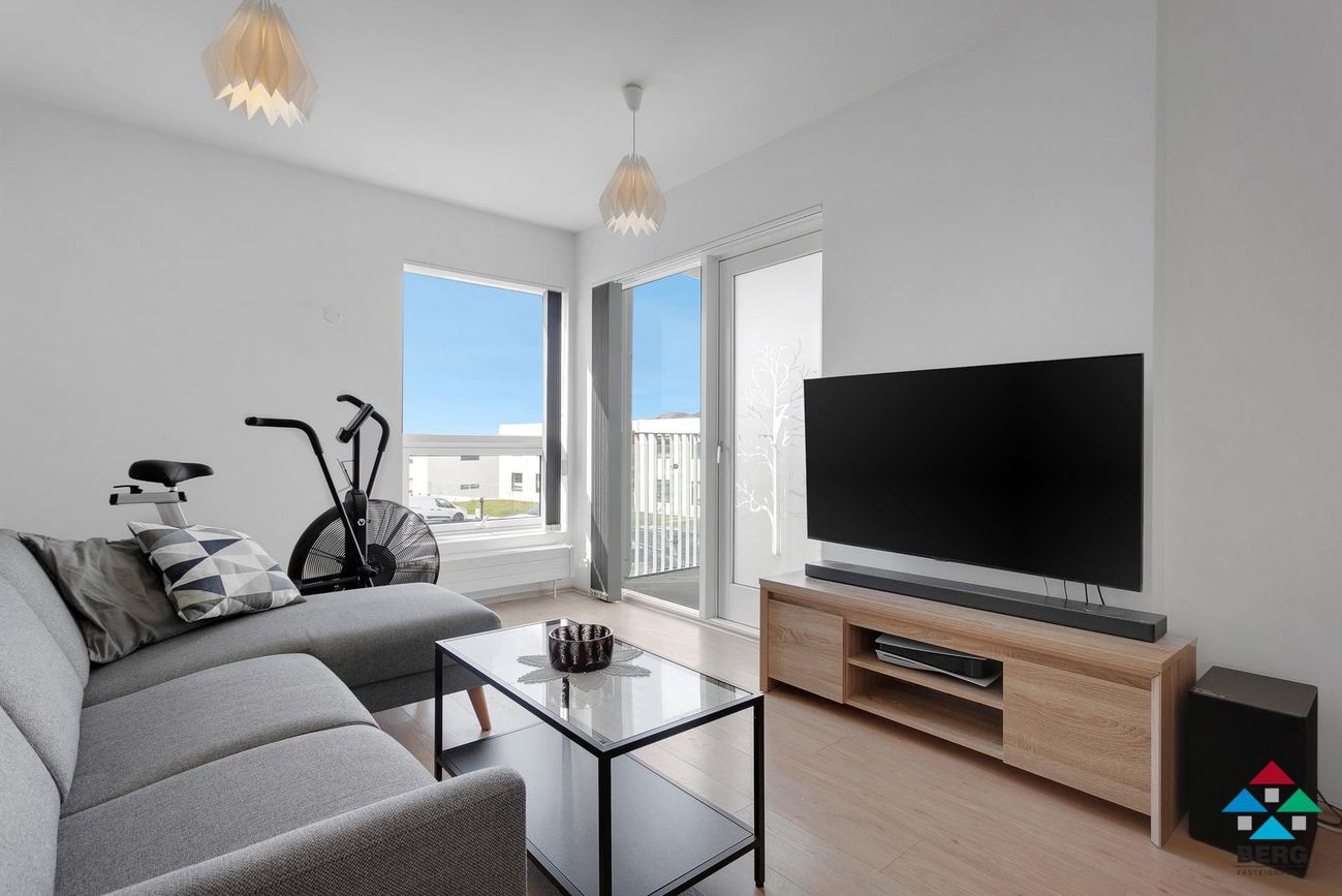 Vefarastræti 38, 270 Mosfellsbær