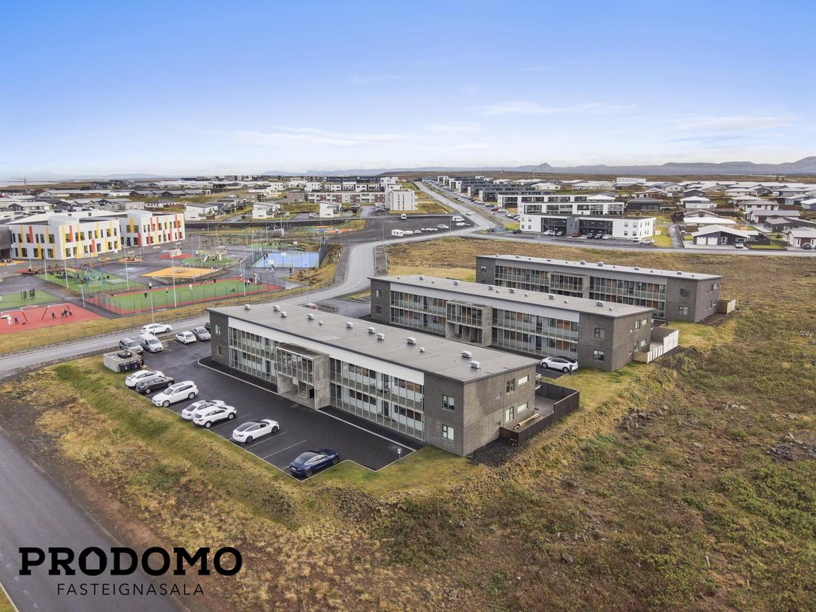 Dalsbraut 14, 260 Reykjanesbær