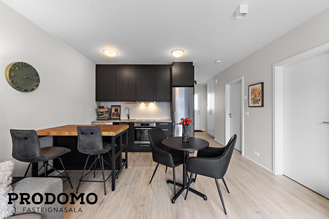 Dalsbraut 14, 260 Reykjanesbær