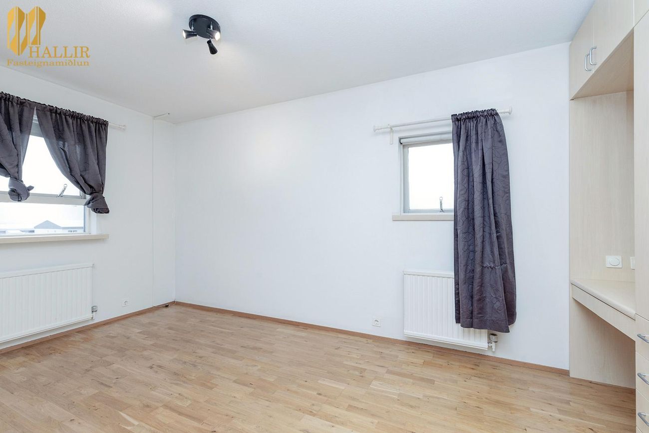 Frostafold 30, 112 Reykjavík