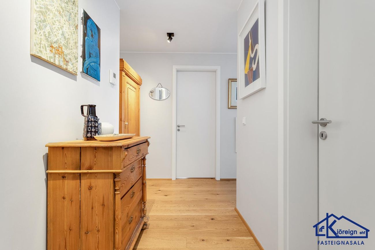 Lindargata 37, 101 Reykjavík