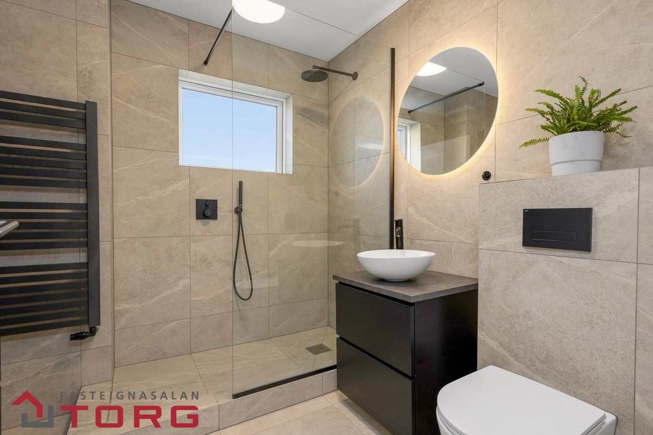 Gnoðarvogur 48 - 0201, 104 Reykjavík