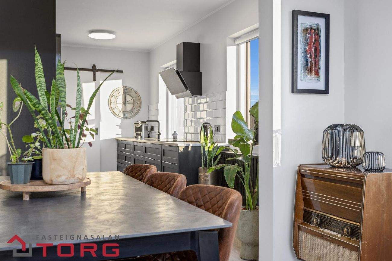 Gnoðarvogur 48 - 0201, 104 Reykjavík