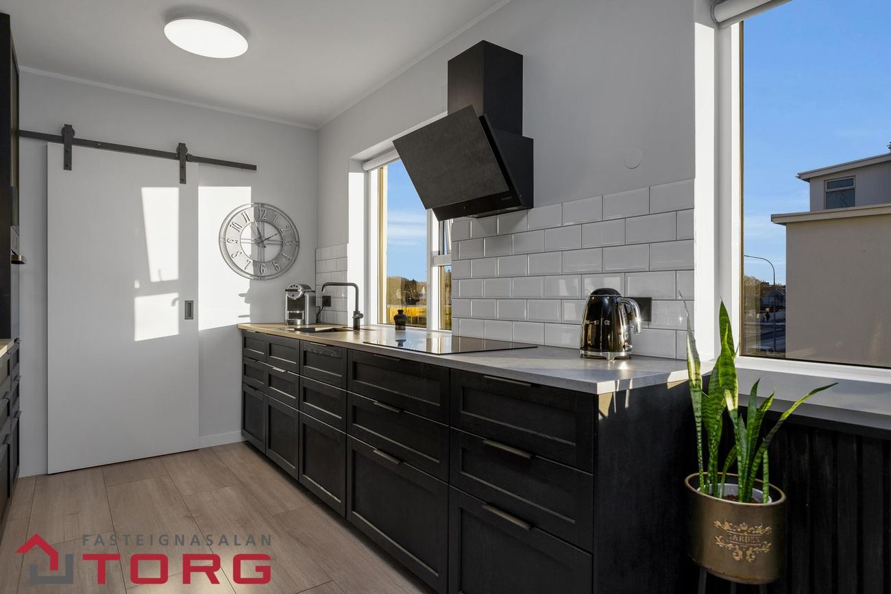 Gnoðarvogur 48 - 0201, 104 Reykjavík