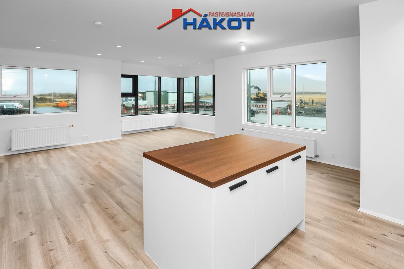 Asparskógar 18, 300 Akranes