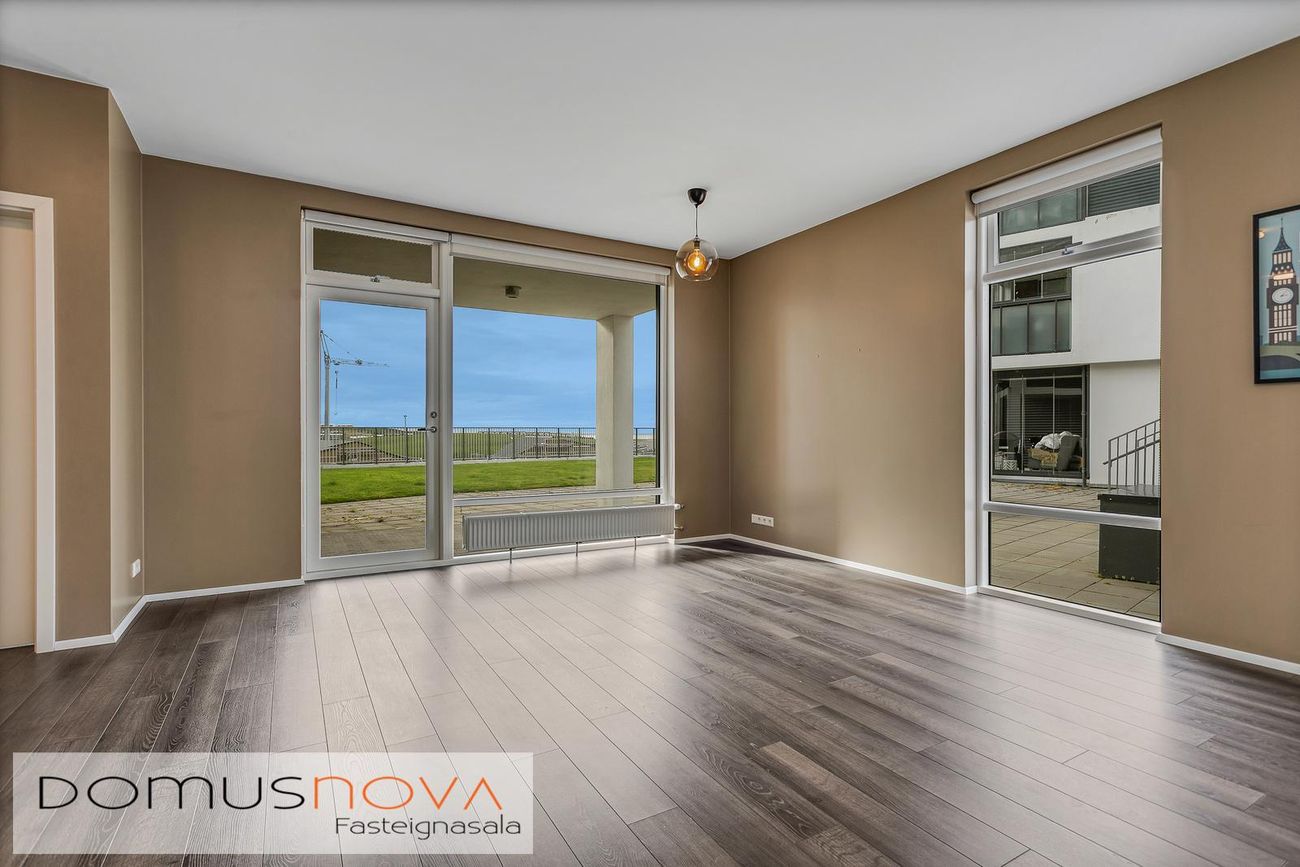 Holtsvegur 47 - 0203, 210 Garðabær