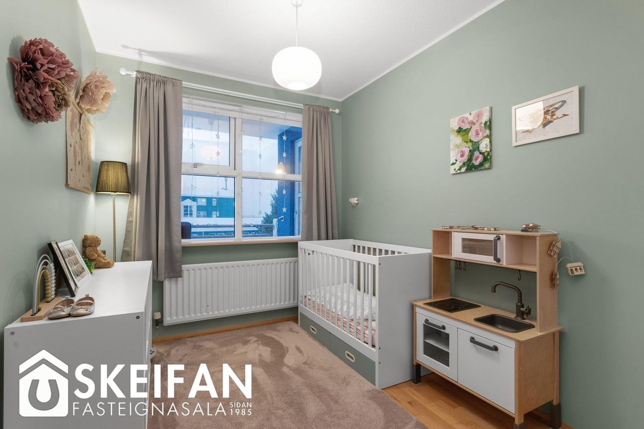Fálkahöfði 8, 270 Mosfellsbær