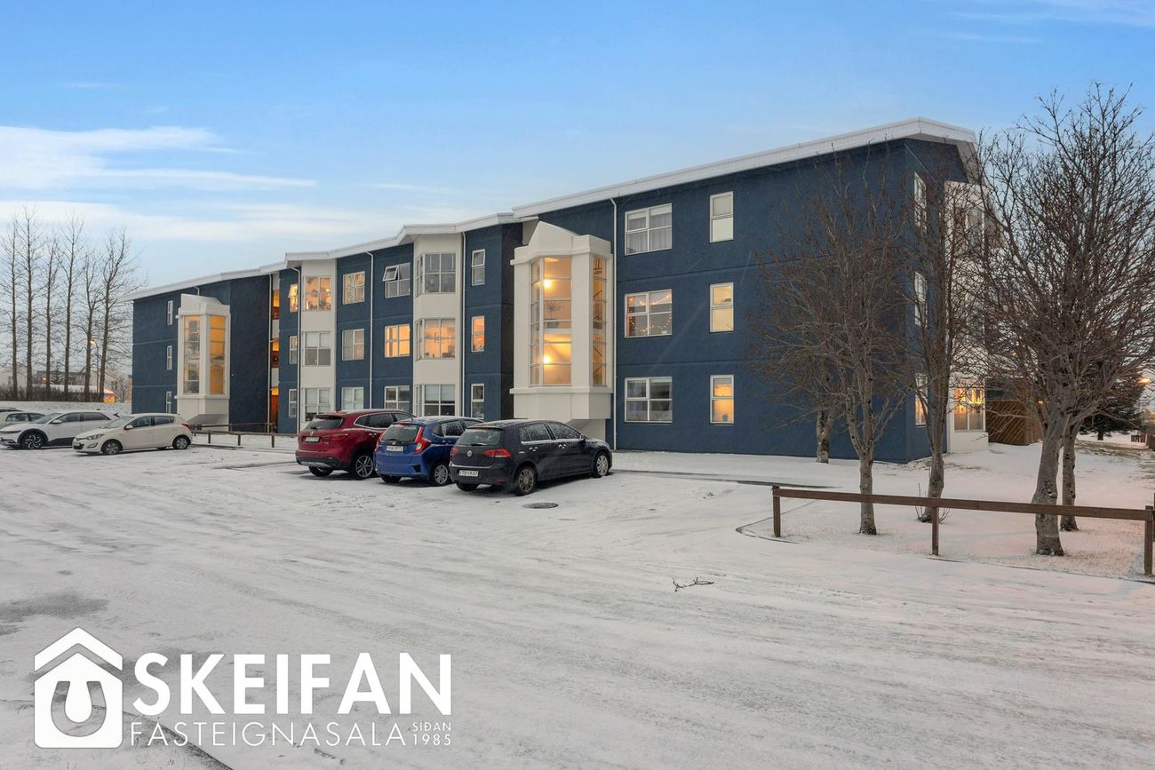 Fálkahöfði 8, 270 Mosfellsbær