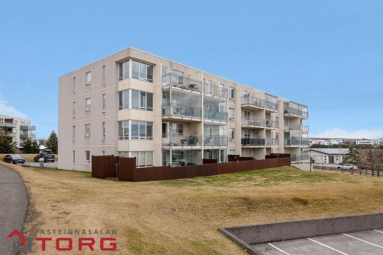 Lómasalir 12, 201 Kópavogur