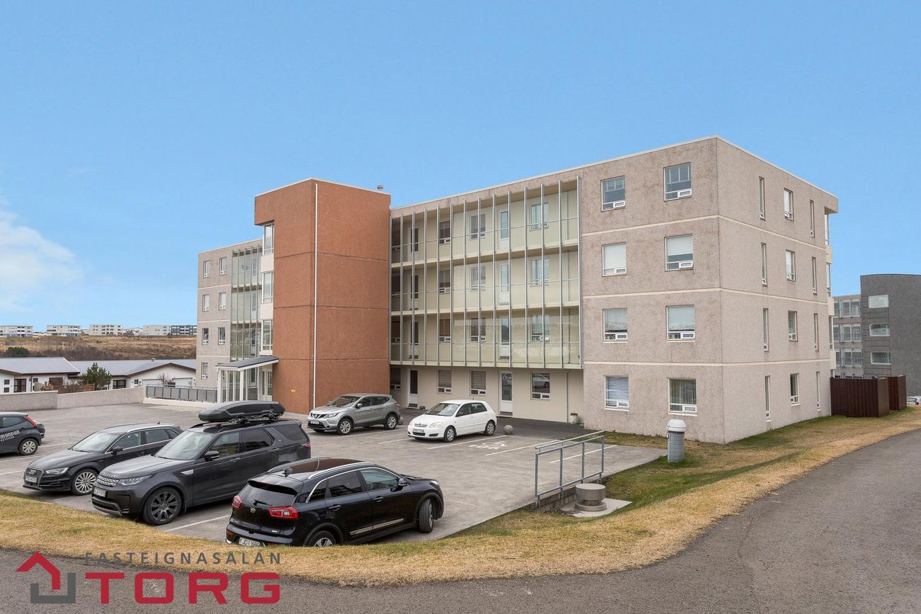 Lómasalir 12, 201 Kópavogur