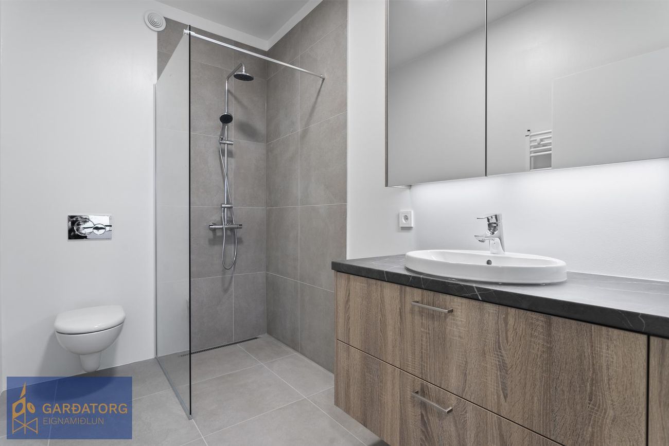 Hrafnaborg 3, 190 Sveitarfélagið Vogar