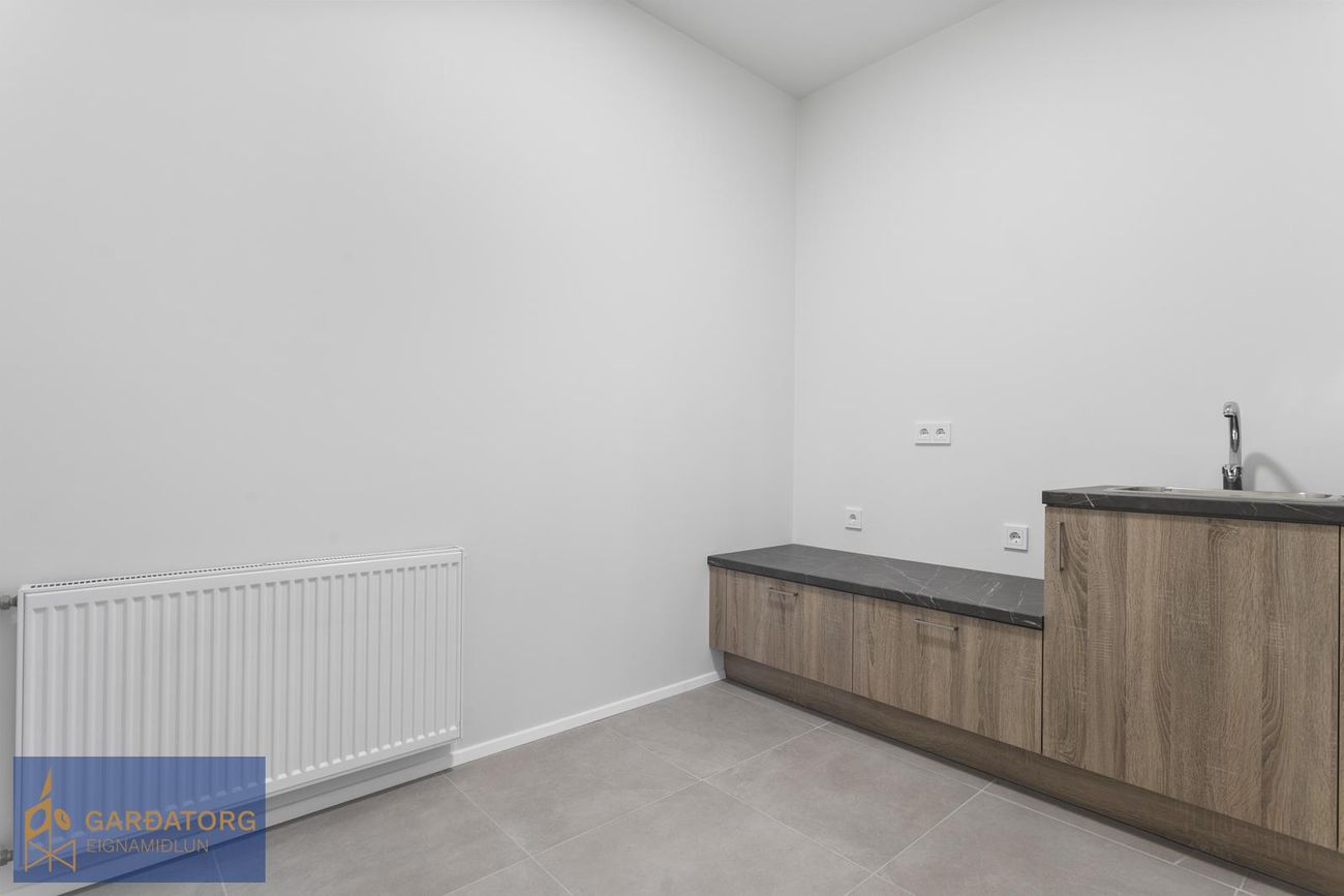 Hrafnaborg 3, 190 Sveitarfélagið Vogar