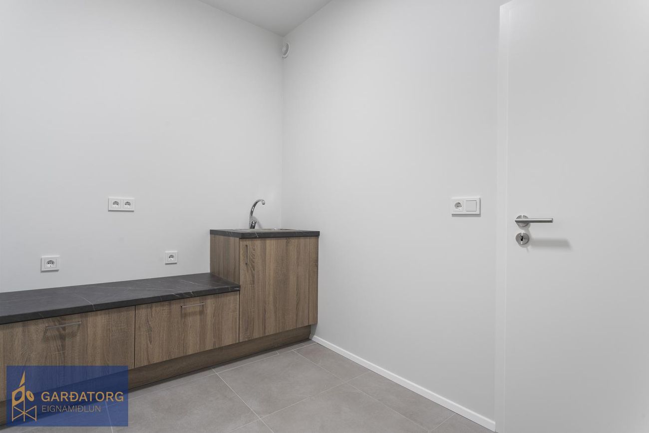 Hrafnaborg 3, 190 Sveitarfélagið Vogar