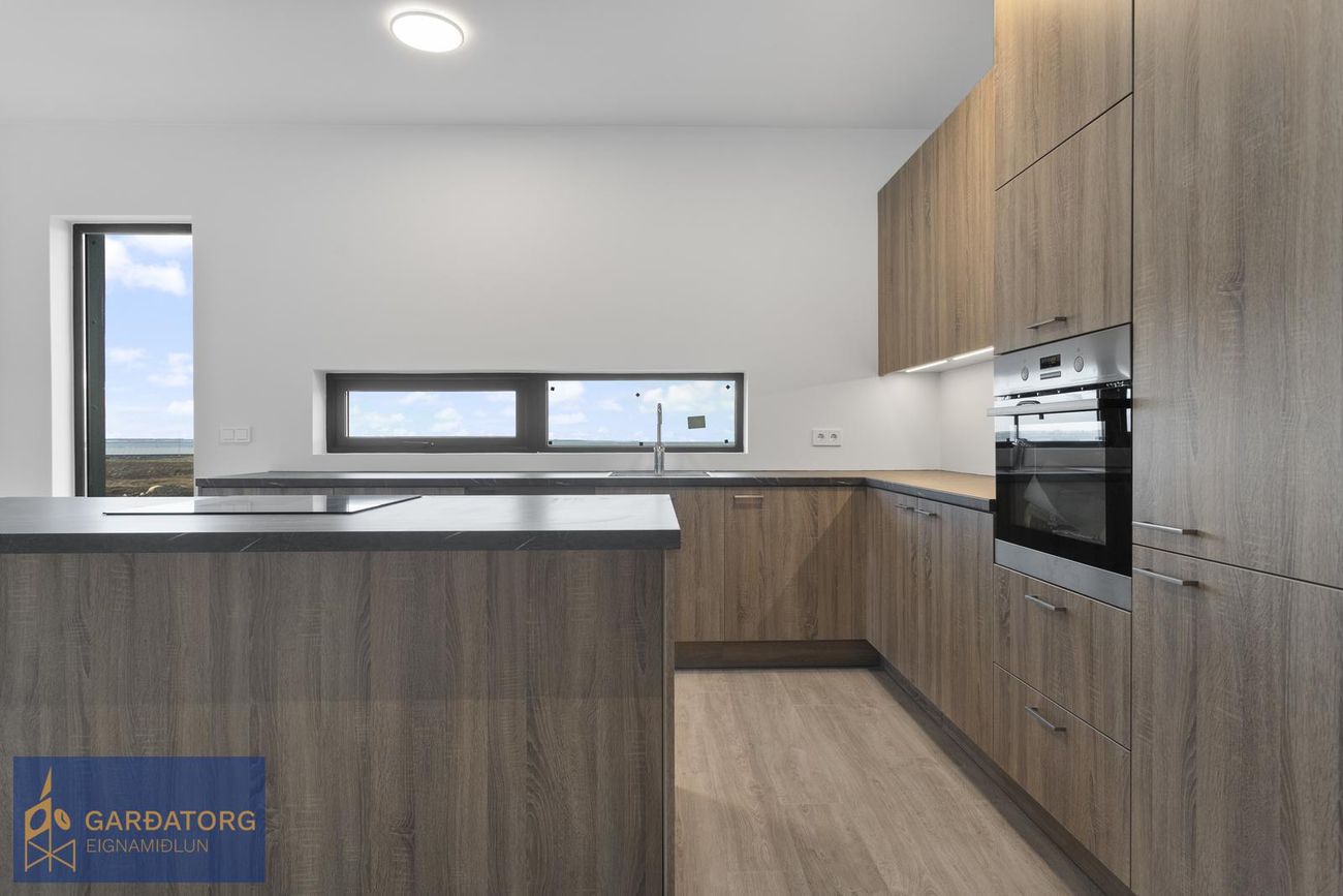 Hrafnaborg 3, 190 Sveitarfélagið Vogar