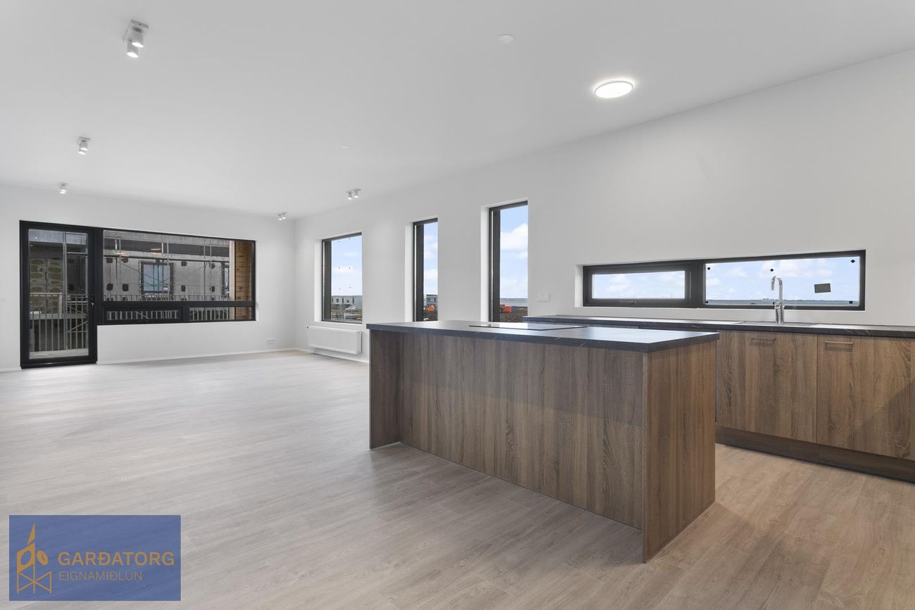 Hrafnaborg 3, 190 Sveitarfélagið Vogar