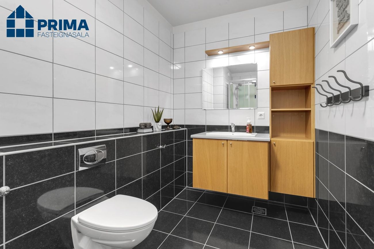 Flatahraun 1, 220 Hafnarfjörður